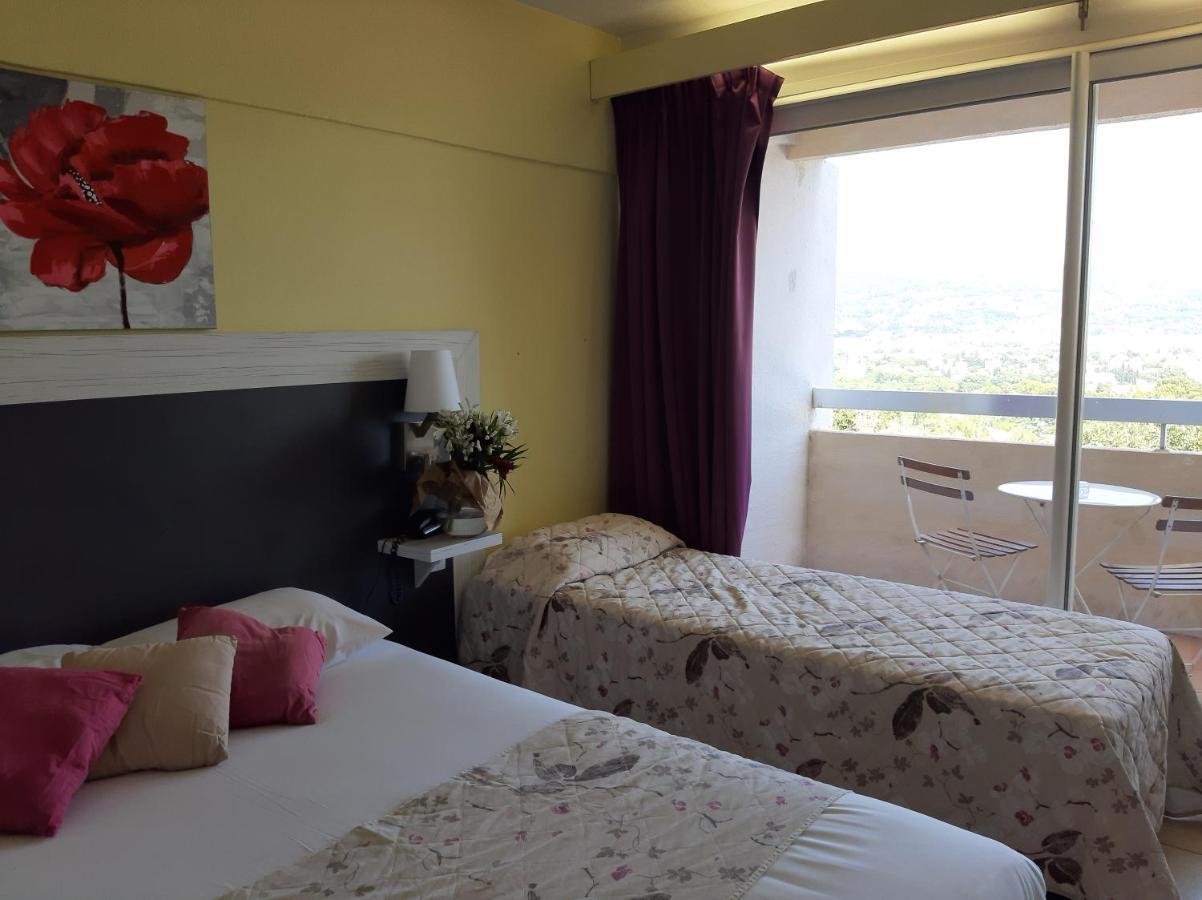Logis Hotel Le Col De L'Ange Draguignan Eksteriør billede